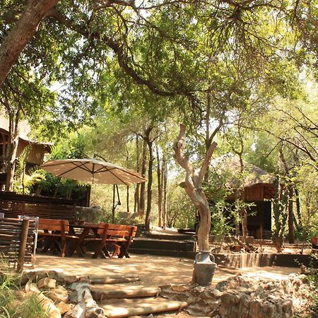 Off Beat Safaris Bush Lodge โฮดสปรูท ภายนอก รูปภาพ