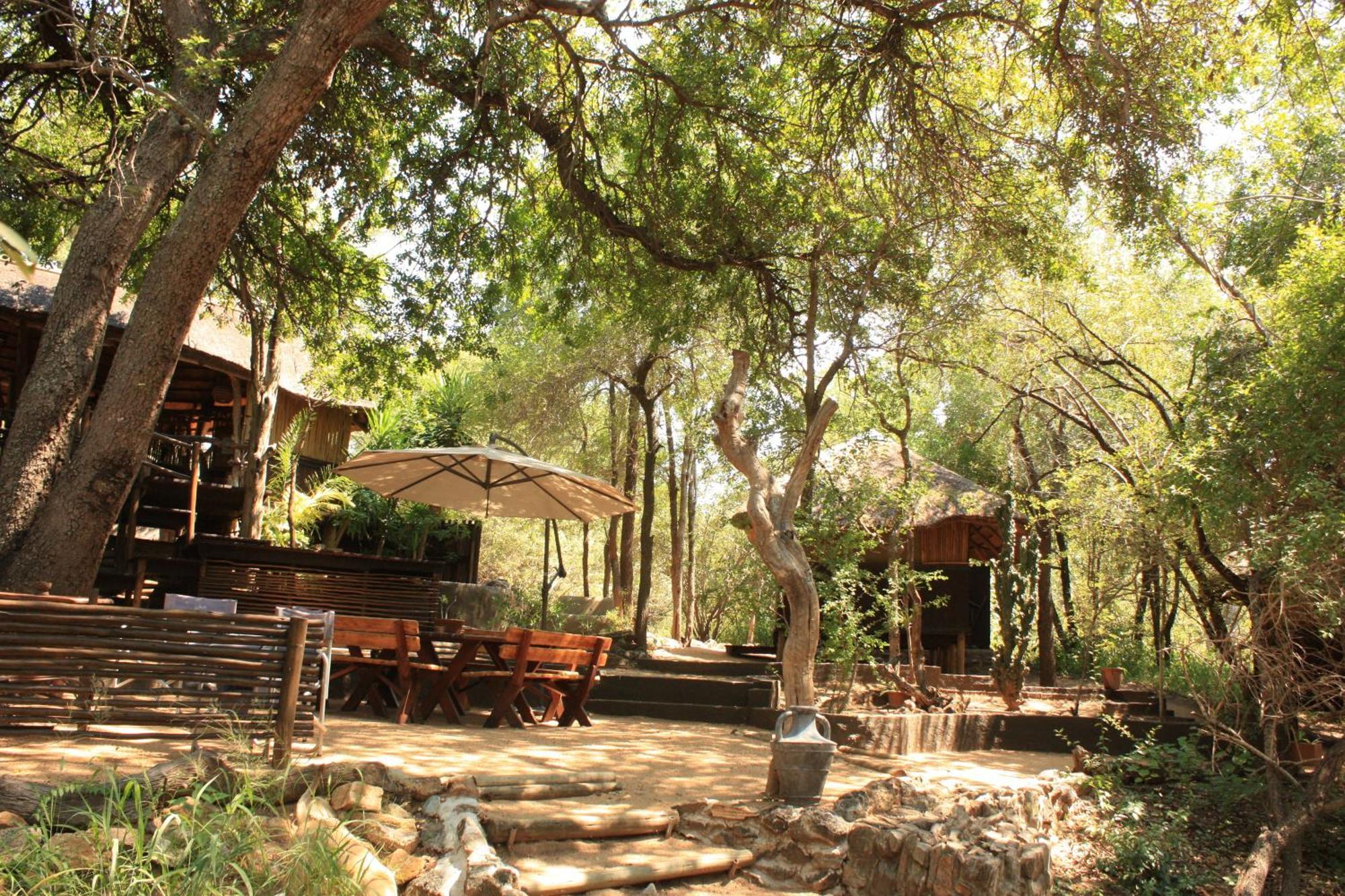 Off Beat Safaris Bush Lodge โฮดสปรูท ภายนอก รูปภาพ