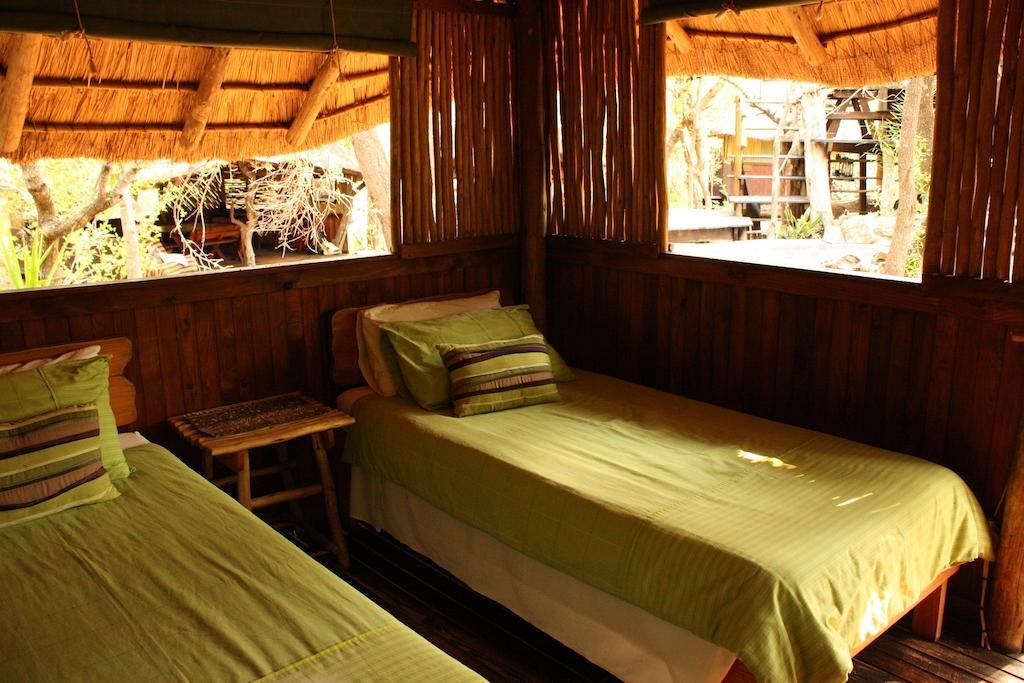 Off Beat Safaris Bush Lodge โฮดสปรูท ห้อง รูปภาพ