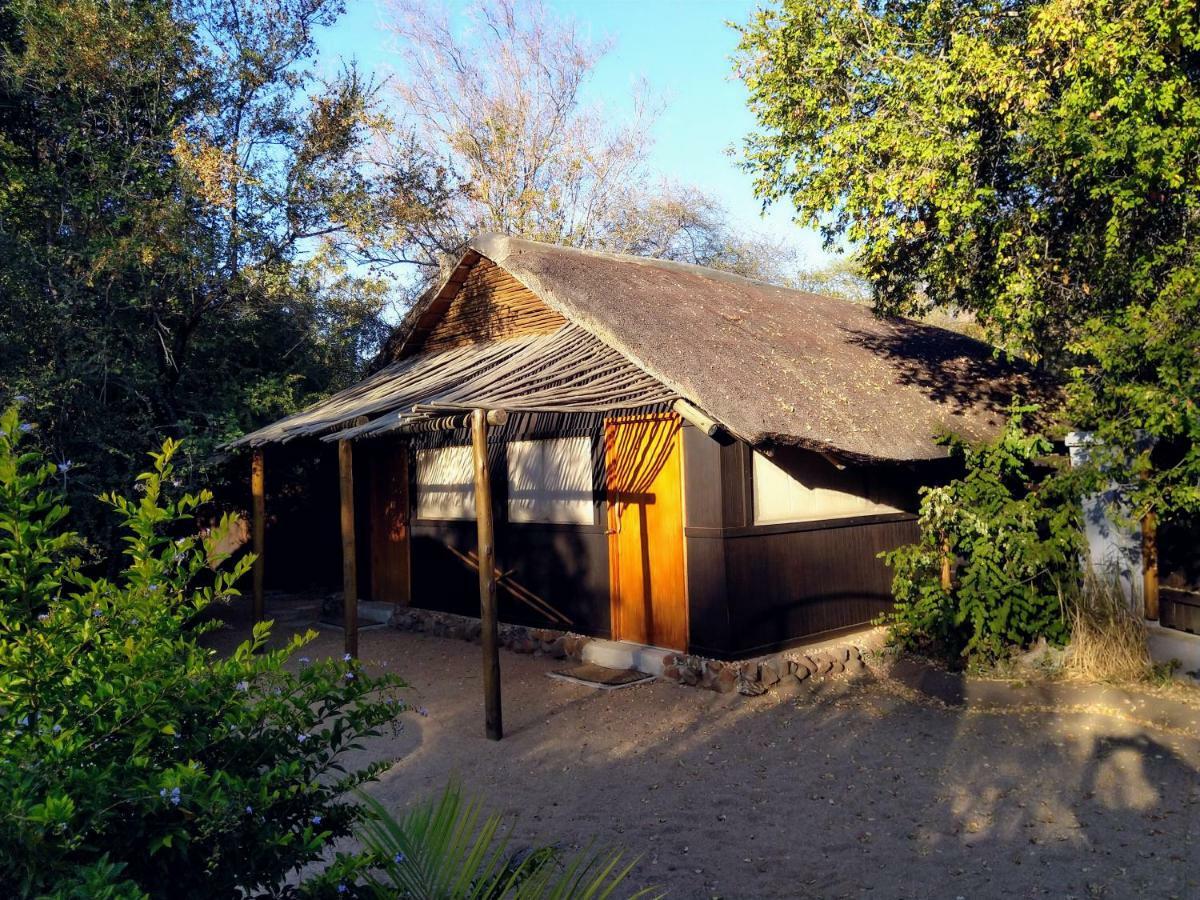 Off Beat Safaris Bush Lodge โฮดสปรูท ภายนอก รูปภาพ